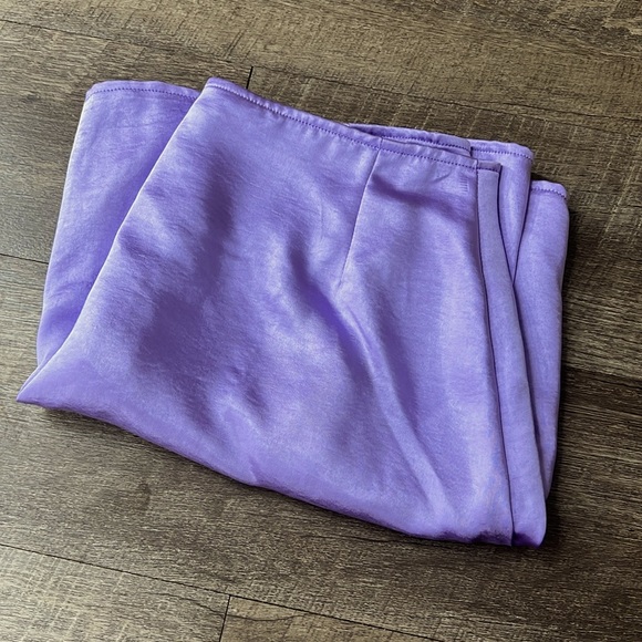 Motel rocks purple satin skirt (model picture shows accurate color) - Picture 7 of 7